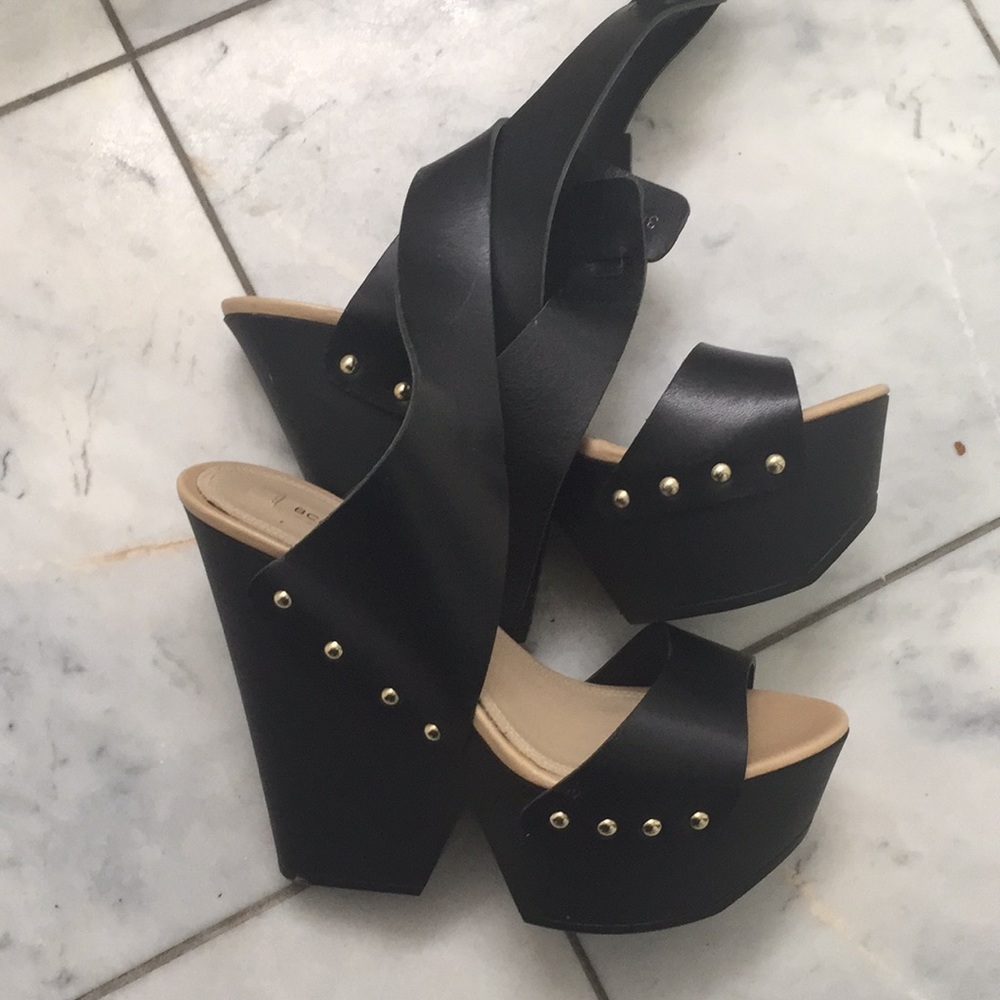 BCBG Platform sandals
